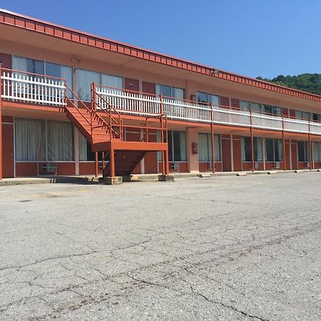 Daniel Boone Motor Inn Pikeville Esterno foto