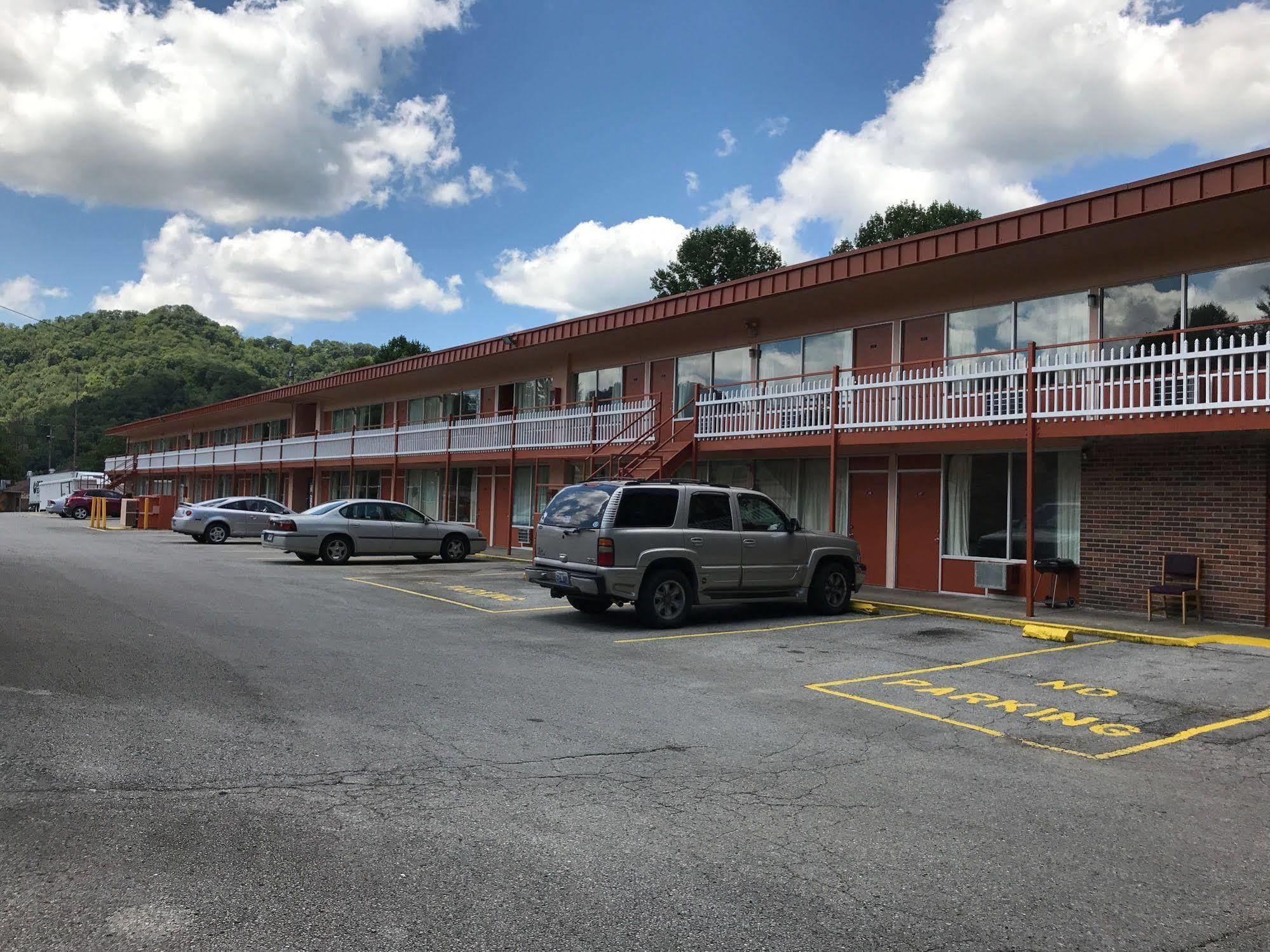 Daniel Boone Motor Inn Pikeville Esterno foto